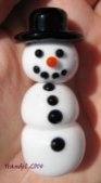 The only kind of snow I want to be around right now - adorable two-piece snowman